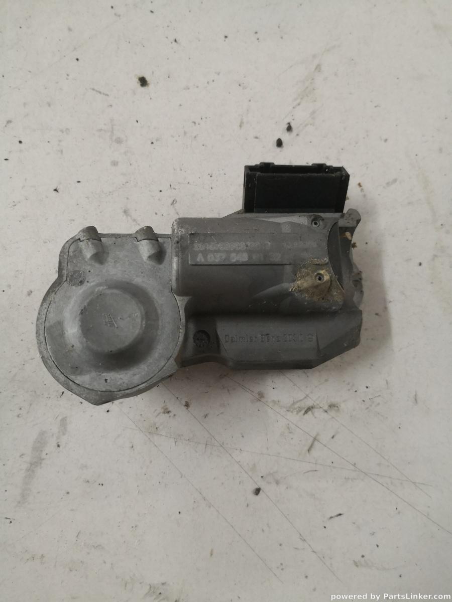 Blocator volan MERCEDES-BENZ E-CLASS (W211) [ 2002 - 2009 ] OEM A0375456132