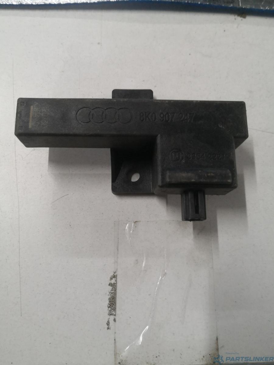 Antena keyless dreapta fata AUDI A6/S6 IV Saloon (4G2, C7, 4GC) [ 2010 - 2018 ] OEM 8k0907247