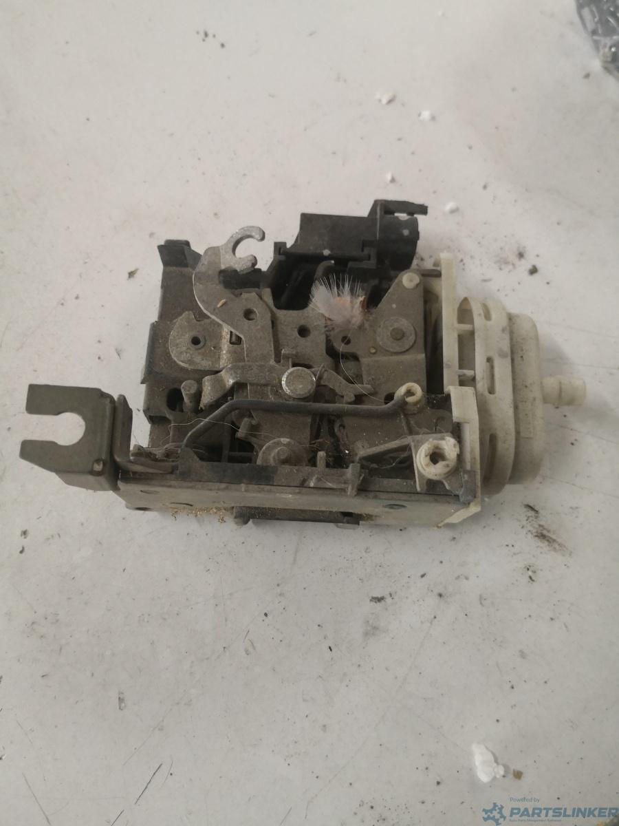 Broasca usa dreapta fata AUDI A3 (8L1) [ 1996 - 2006 ] OEM 8l837016c