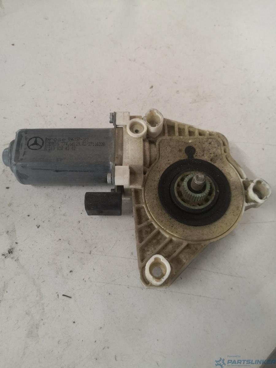Motoras macara geam stanga fata MERCEDES-BENZ A-CLASS II (W169) [ 2004 - 2012 ] OEM A1698204242