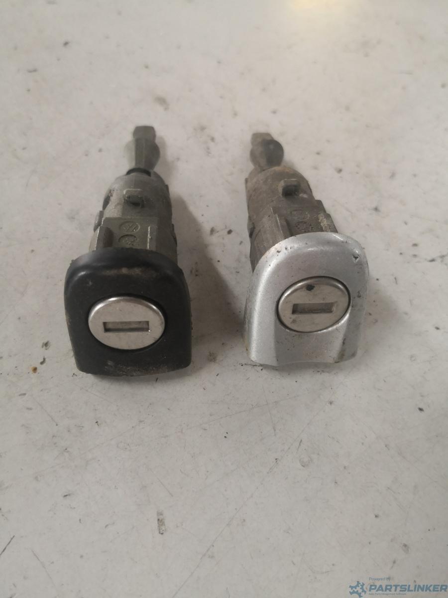 Butuc usa stanga fata VOLKSWAGEN GOLF PLUS (5M1, 521) [ 2004 - 2013 ]