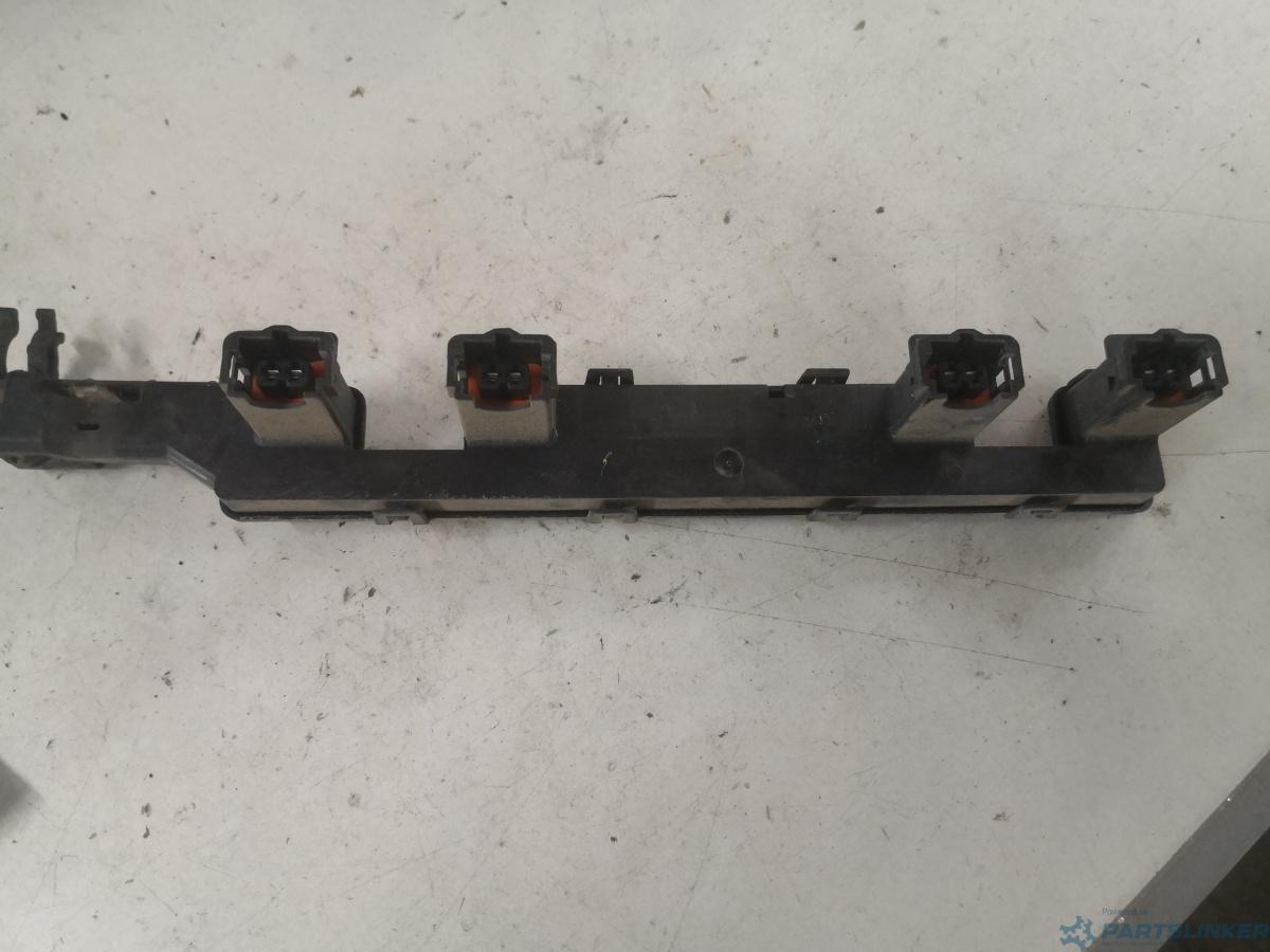 Rampa injectoare RENAULT TWINGO I (C06_) [ 1993 - 2012 ] 1.2 (D7F 704) 44KW|60HP OEM 8200734317 – foto 2