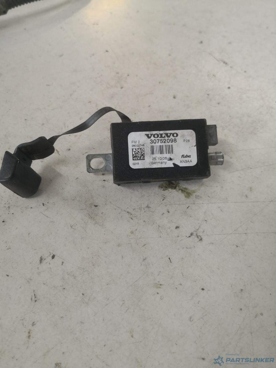 Amplificator antena VOLVO XC90 I (275) [ 2002 - 2015 ] OEM 30752098