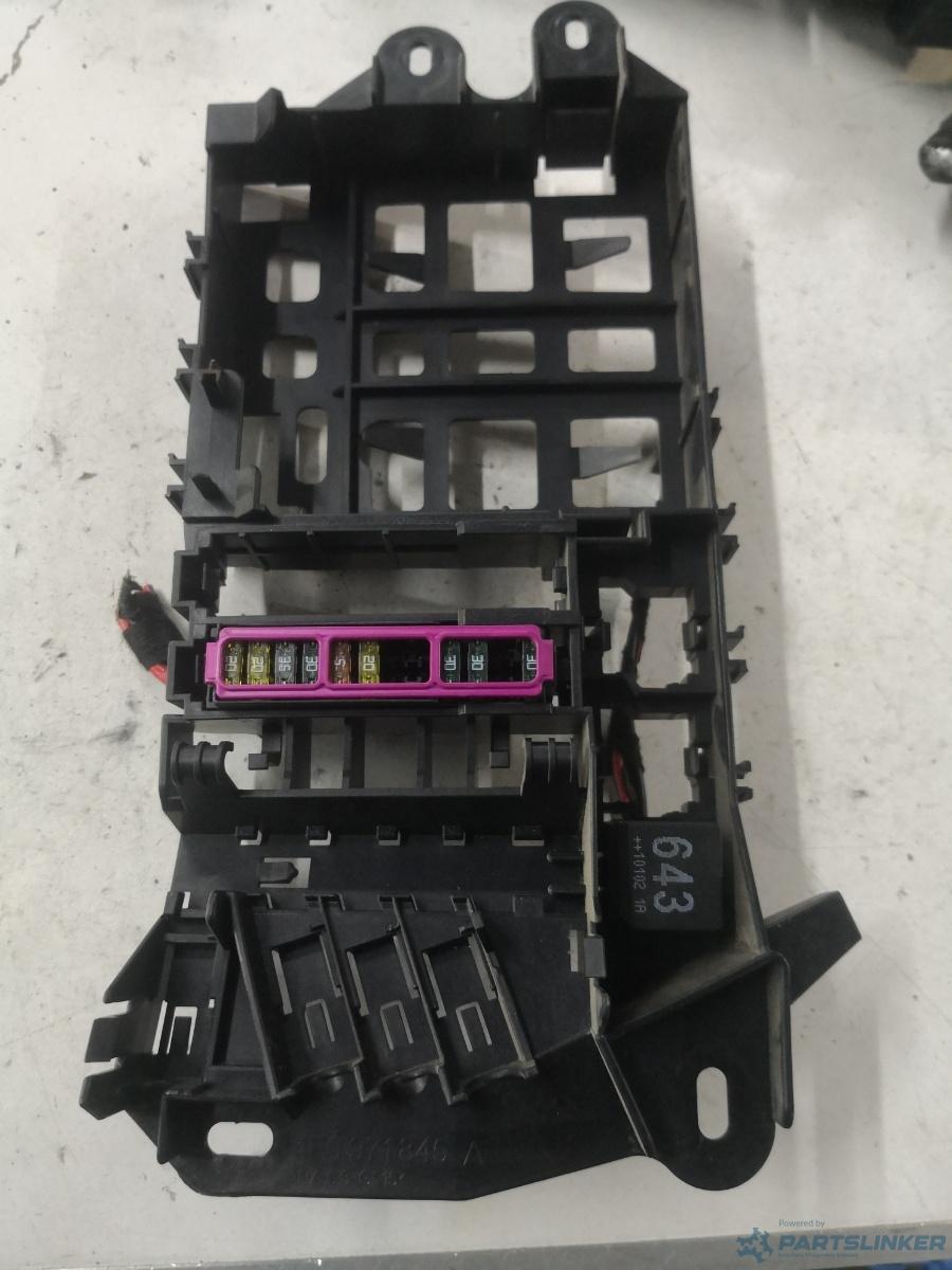 Panou sigurante AUDI A6/S6 III Saloon (4F2, C6) [ 2004 - 2011 ] OEM 4f0071846a