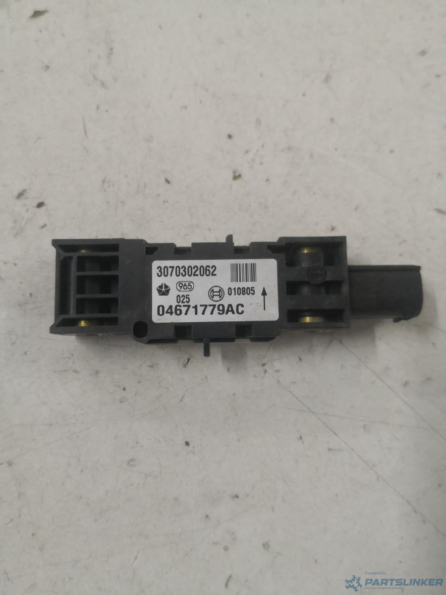 Senzor impact airbag JEEP GRAND CHEROKEE I (ZJ, ZG) [ 1991 - 1999 ] OEM 04671779ac