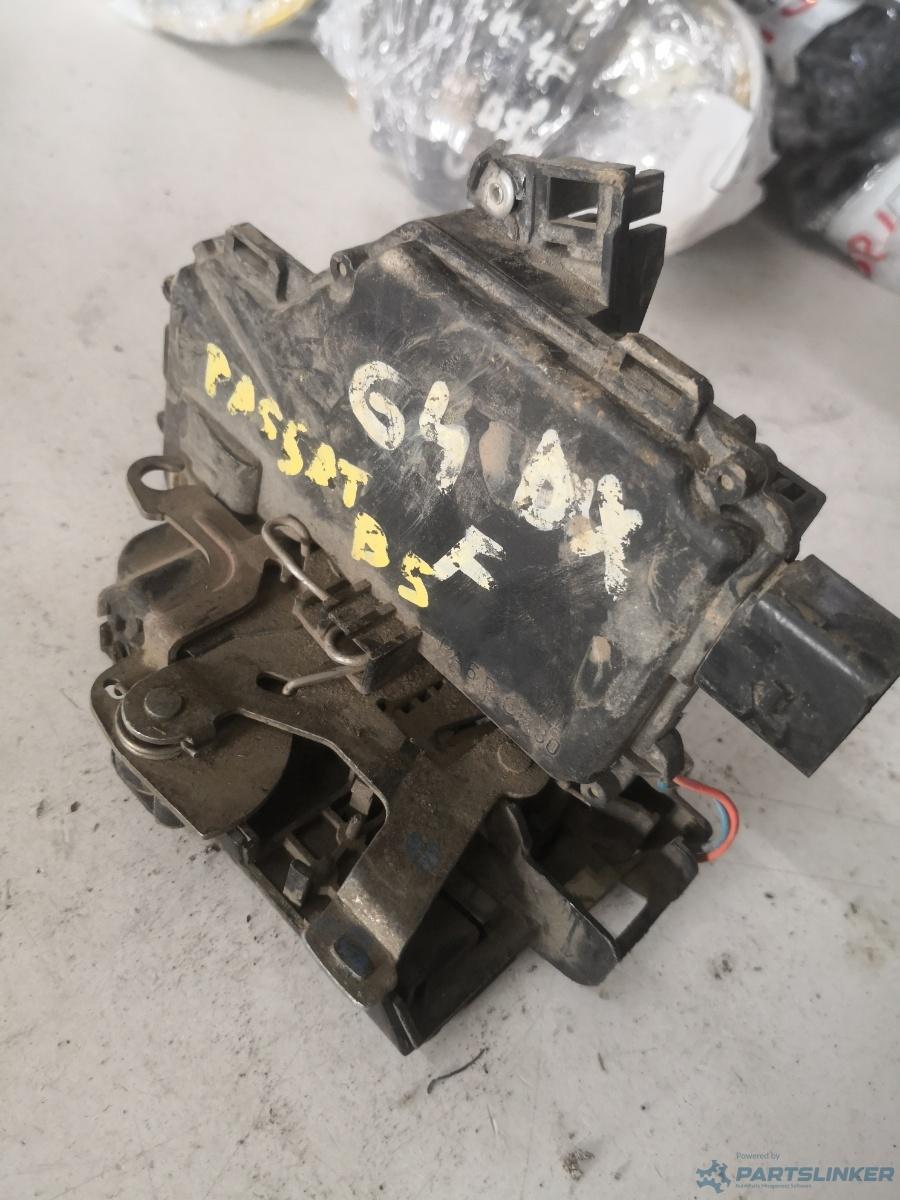 Broasca usa dreapta fata VOLKSWAGEN PASSAT Estate (3B5) [ 1997 - 2001 ]
