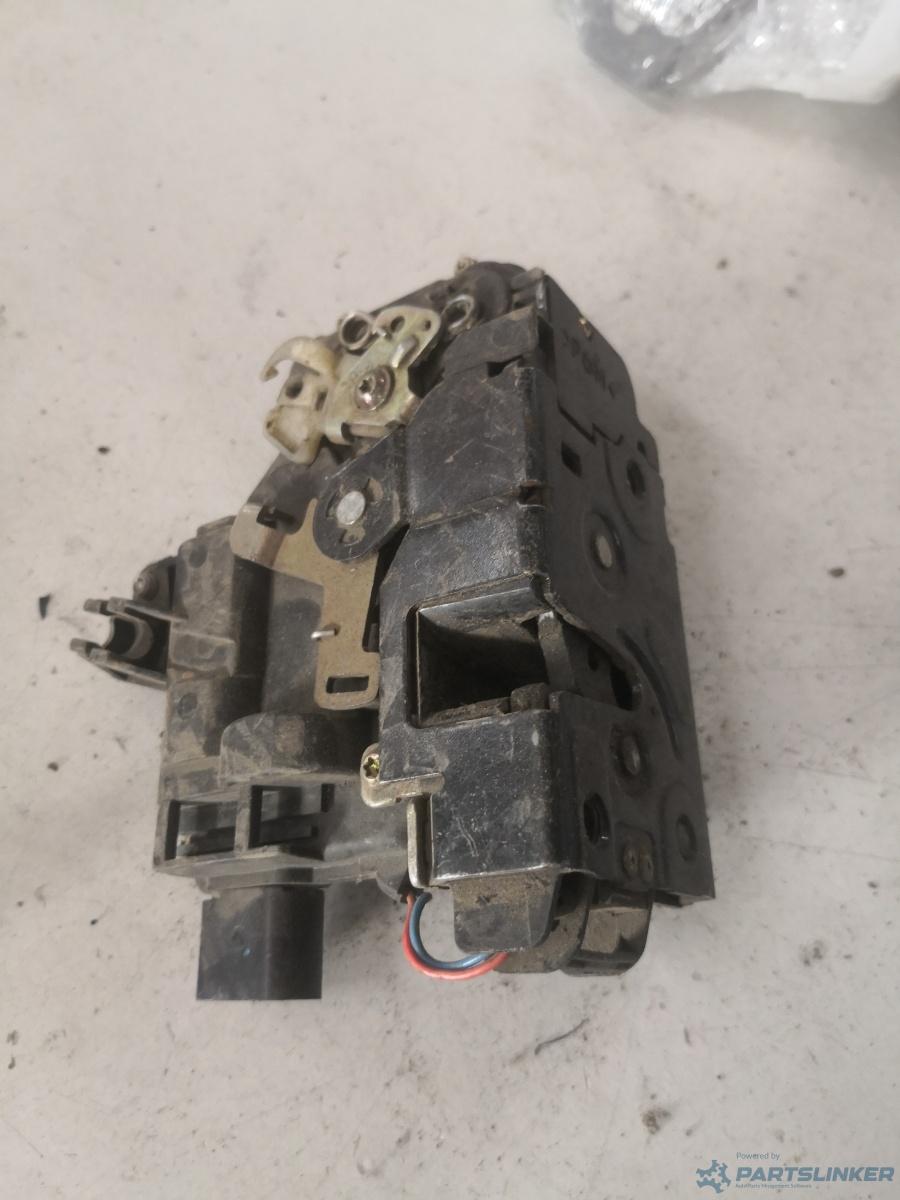 Broasca usa dreapta fata VOLKSWAGEN PASSAT Estate (3B5) [ 1997 - 2001 ] – foto 2