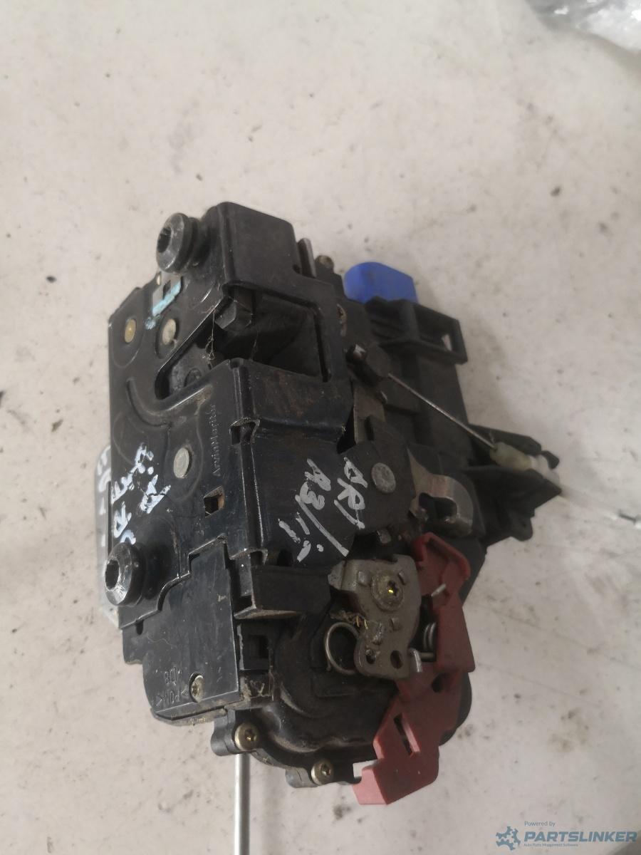 Broasca usa dreapta fata AUDI A3 II (8P1) [ 2003 - 2013 ] – foto 2