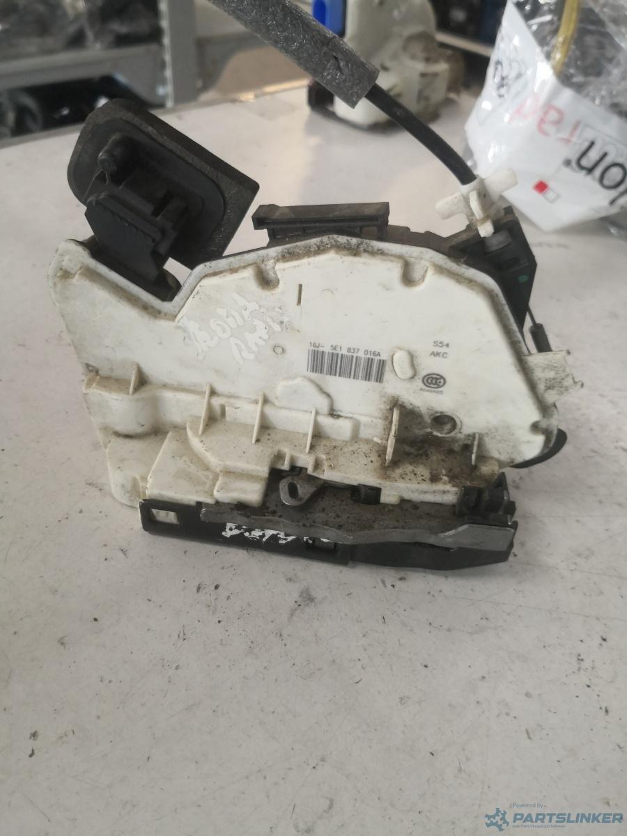 Broasca usa dreapta fata SKODA RAPID II (NA2) [ 2011 - > ] OEM 5e1837016a