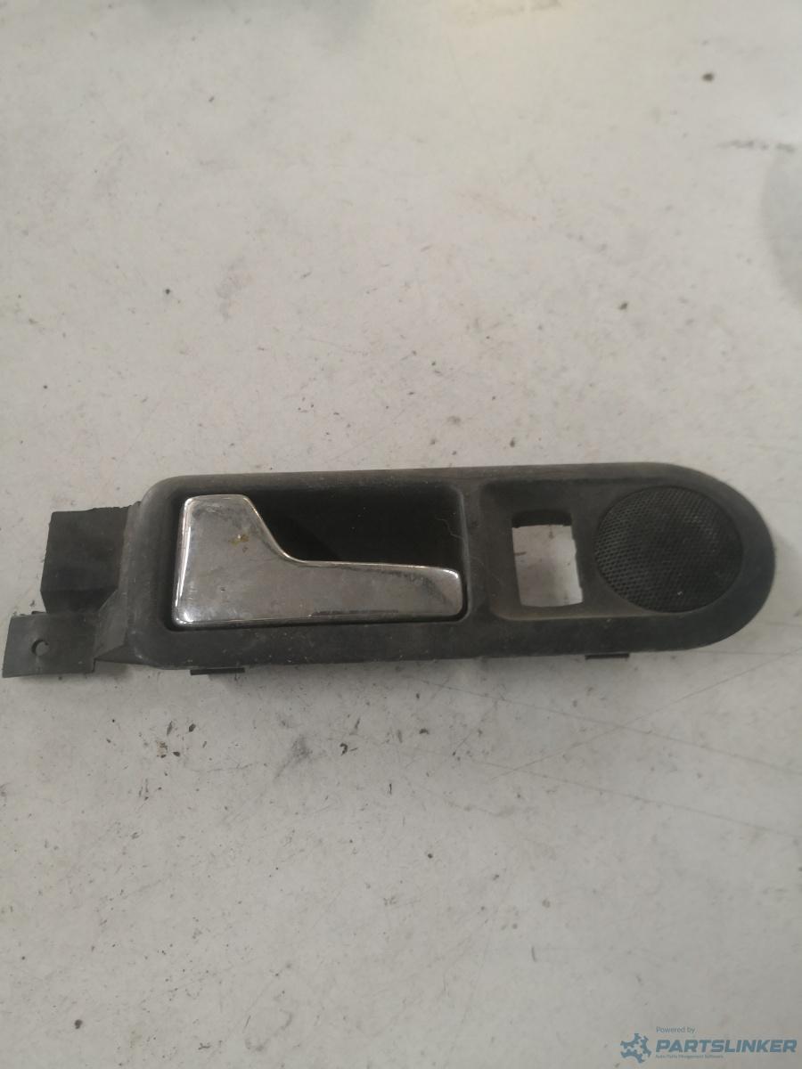 Maner interior usa stanga spate VOLKSWAGEN PASSAT Estate (3B5) [ 1997 - 2001 ] OEM 3b0839113