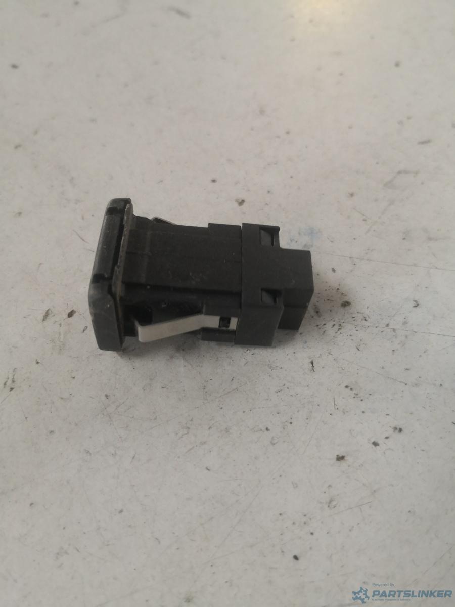 Mufa auxiliara VOLKSWAGEN POLO (6R, 6C) [ 2009 - > ] OEM 6r0035724 – foto 2