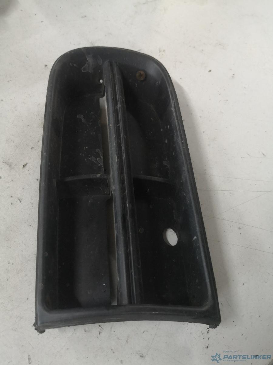 Grila bara SKODA ROOMSTER (5J) [ 2006 - 2015 ] OEM 5j0807681 – foto 2