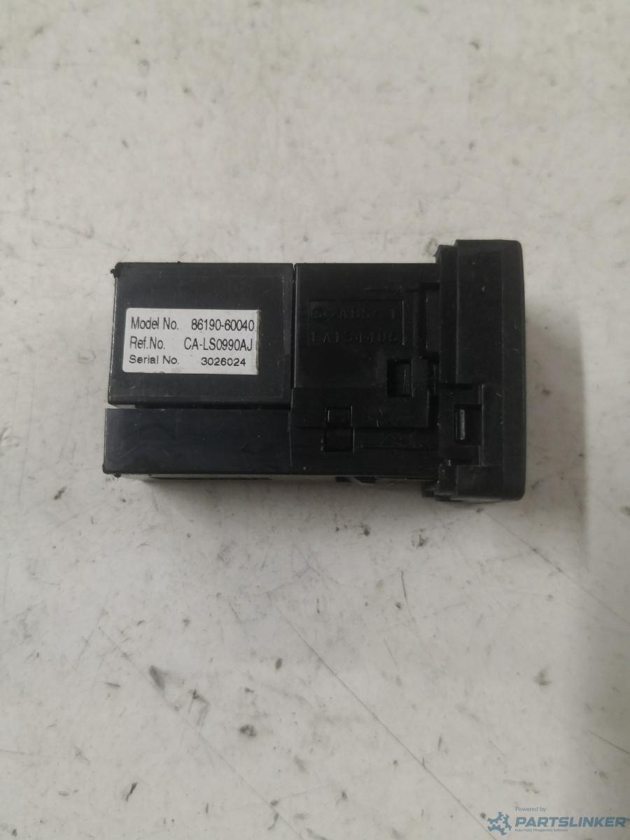 Mufa usb TOYOTA LAND CRUISER 150 (TRJ15_, KDJ15_, GRJ15_, GDJ15_) [ 2009  OEM 8619060040 – foto 2