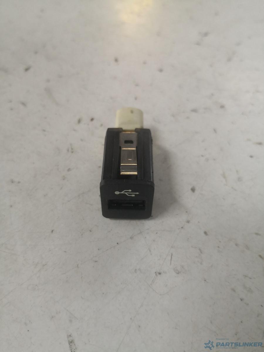 Mufa usb BMW 5 (F10) [ 2009 - 2016 ] OEM 9167196