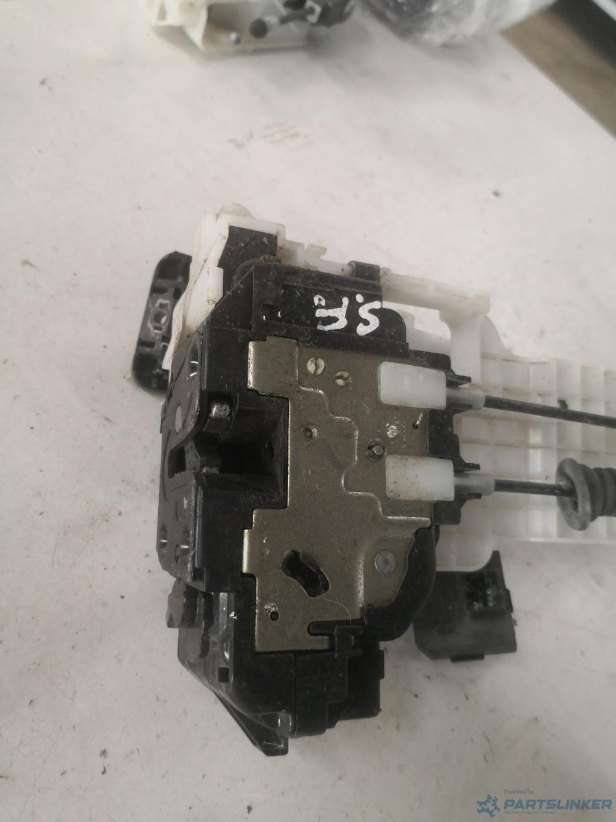 Broasca usa stanga fata HYUNDAI i30 (FD) [ 2007 - 2012 ] OEM 813102l020