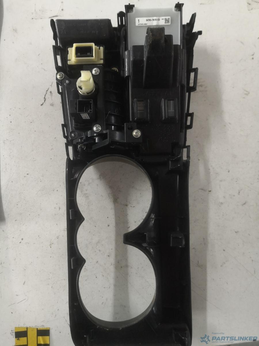 Consola centrala LEXUS CT (ZWA10_) [ 2010 - > ] OEM 5882178010 – foto 3