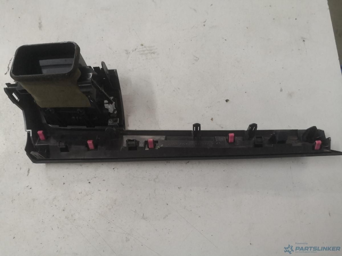 Guri ventilatie dreapta fata LEXUS CT (ZWA10_) [ 2010 - > ] – foto 2