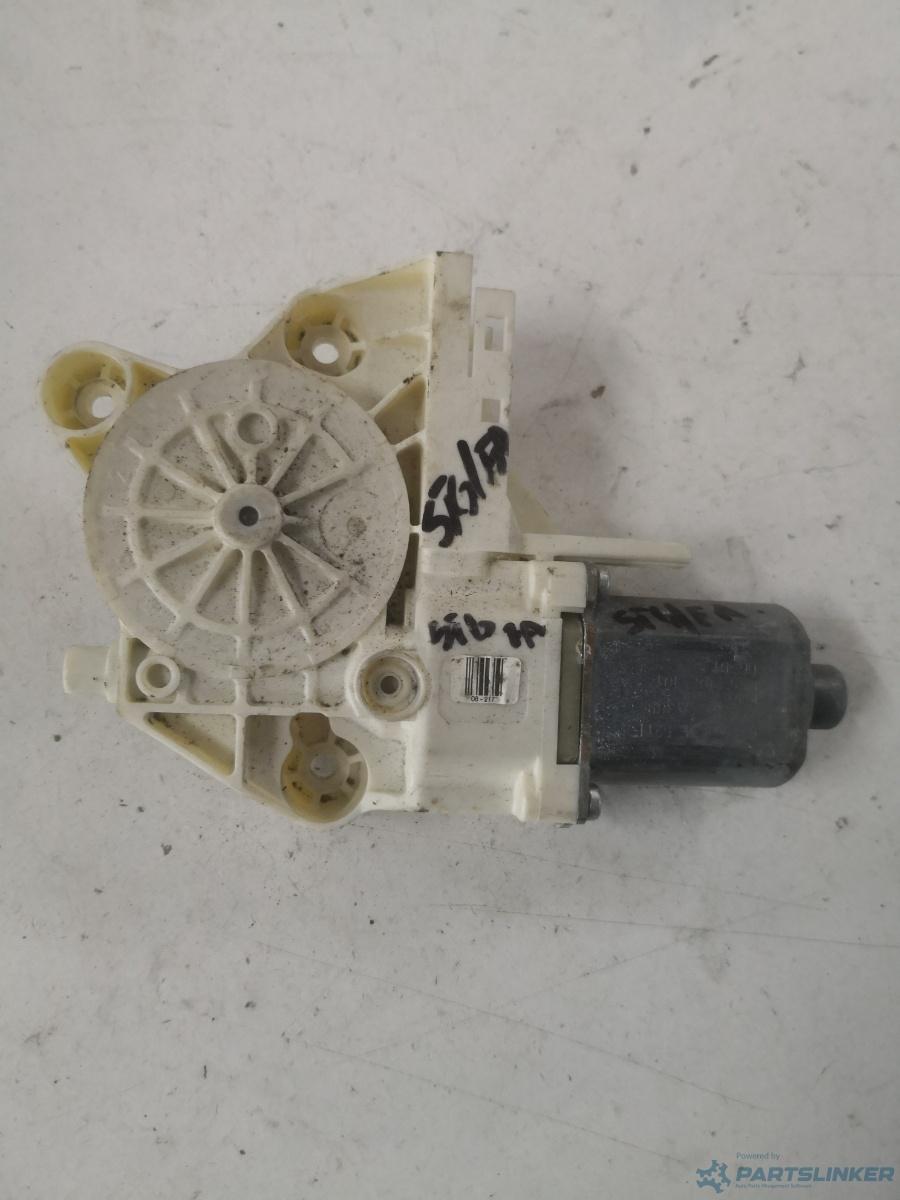 Motoras macara geam stanga fata FORD FOCUS II (DA_, HCP, DP) [ 2004 - 2013 ] OEM 0130822217