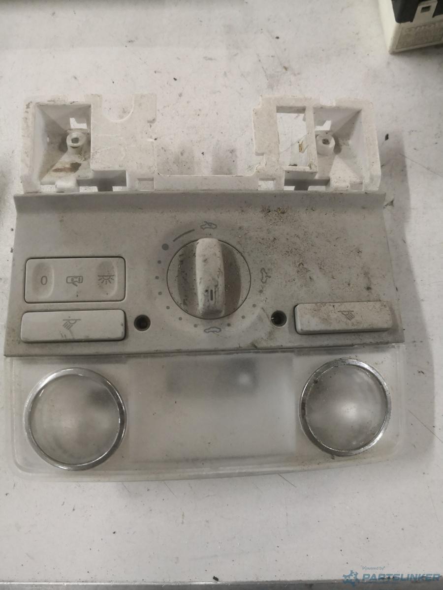 Lumini plafon VOLKSWAGEN PASSAT Variant (3B6) [ 2000 - 2005 ] OEM 1k0959613