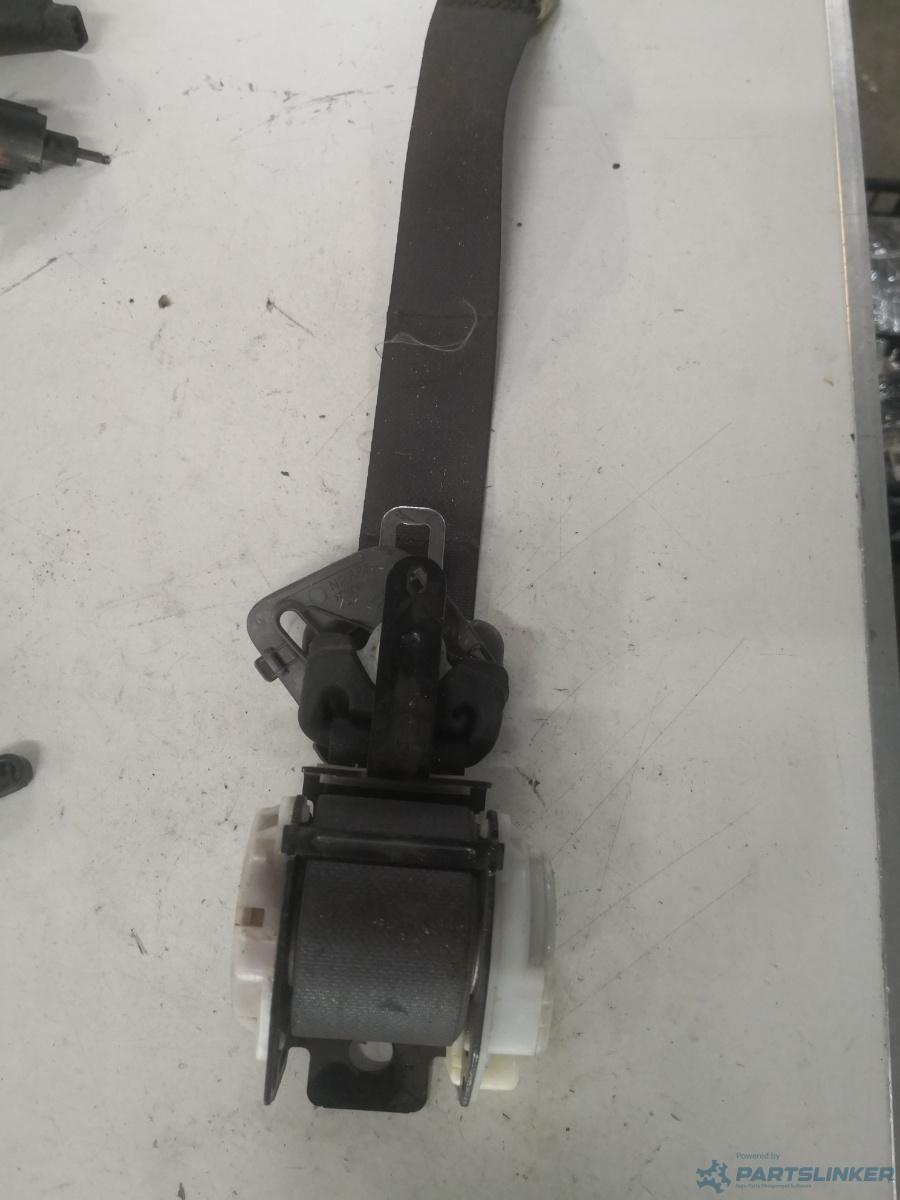 Centura siguranta dreapta spate TOYOTA COROLLA Verso (_E12_) [ 2001 - 2004 ]