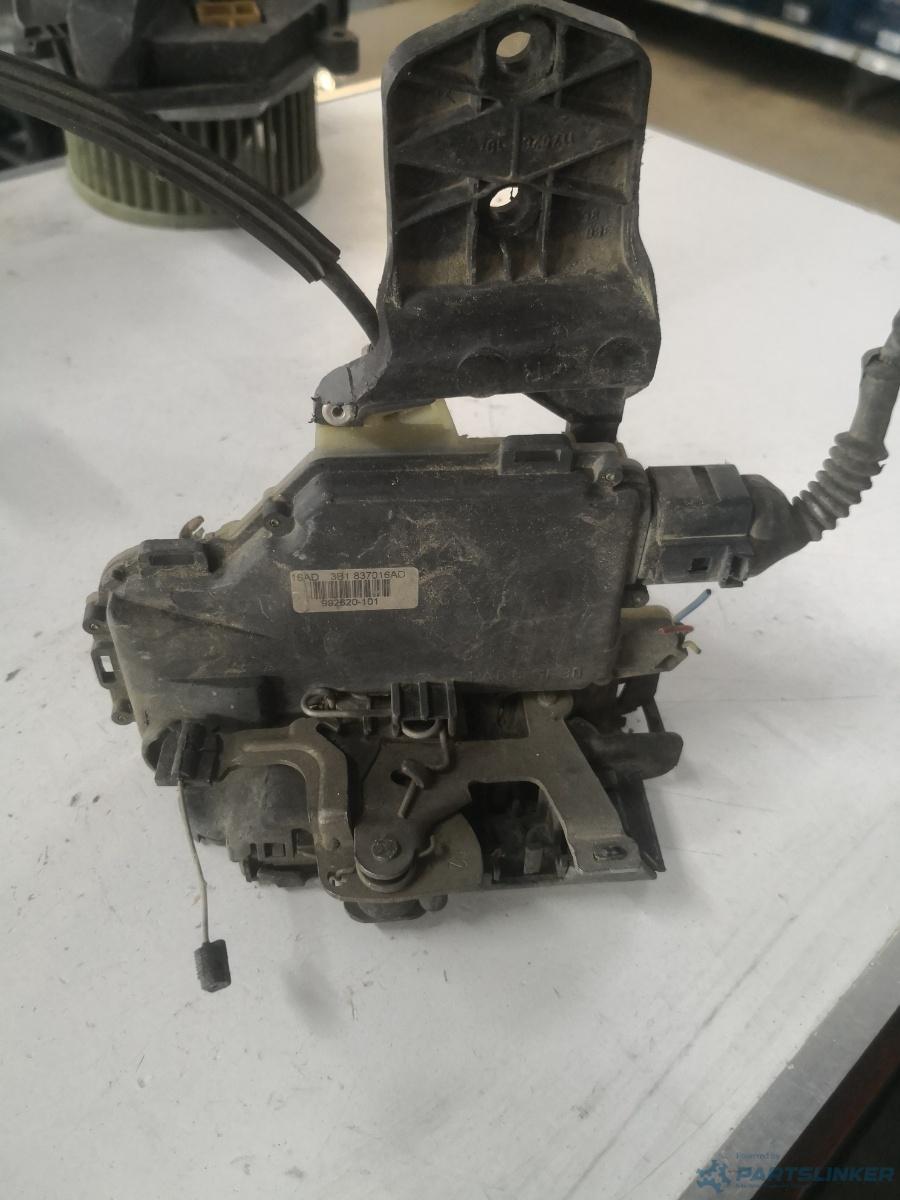 Broasca usa dreapta fata SKODA SUPERB (3U4) [ 2001 - 2008 ] OEM 3b1837016ad