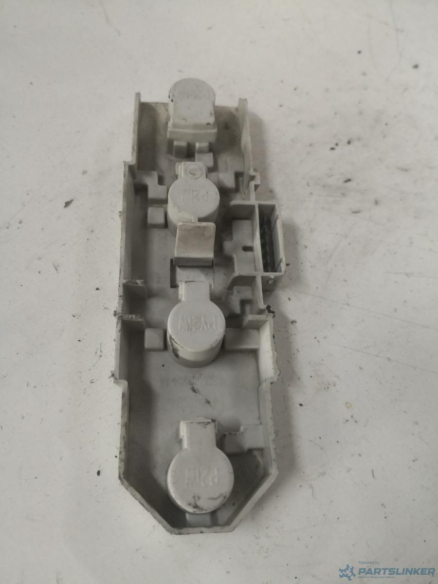 Soclu lampa  stanga spate SKODA SUPERB (3U4) [ 2001 - 2008 ] OEM 3u5945257 – foto 2