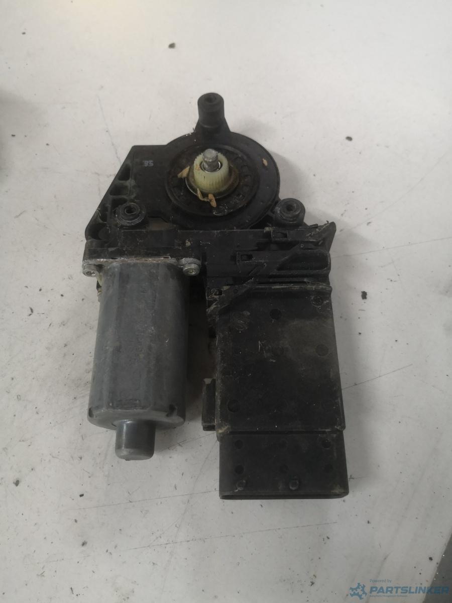 Motoras macara geam dreapta fata SKODA SUPERB (3U4) [ 2001 - 2008 ] OEM 105413301