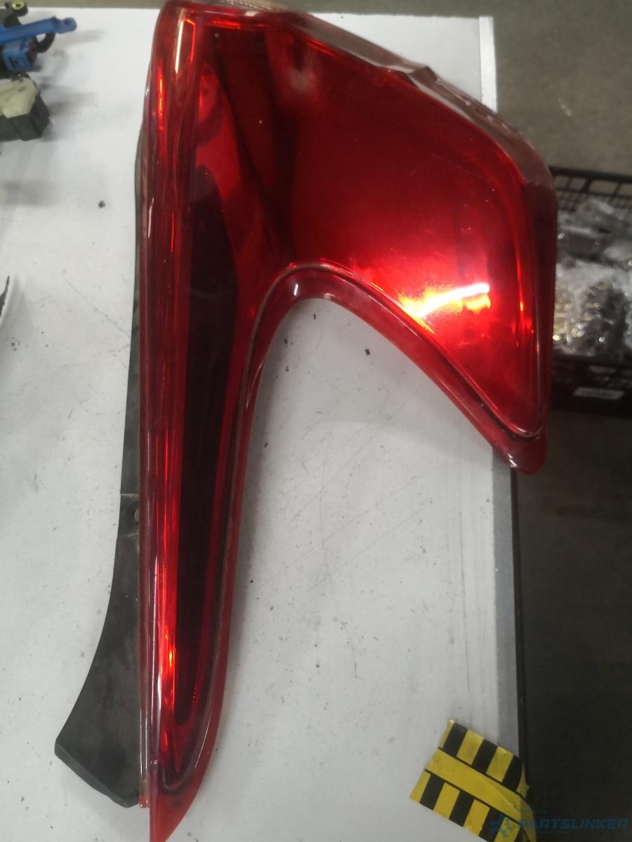 Lampa spate / stop stanga spate NISSAN JUKE (F15) [ 2010 - > ] CU DEFECT – foto 4