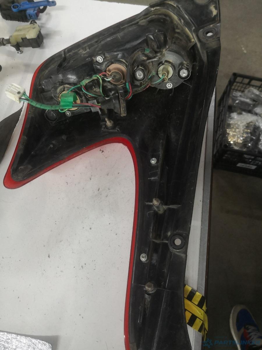 Lampa spate / stop stanga spate NISSAN JUKE (F15) [ 2010 - > ] CU DEFECT – foto 2