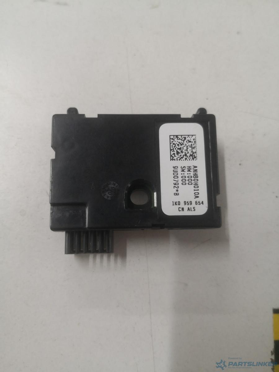 Senzor unghi volan AUDI A3 II Sportback (8PA) [ 2004 - 2015 ] OEM 1k0959654
