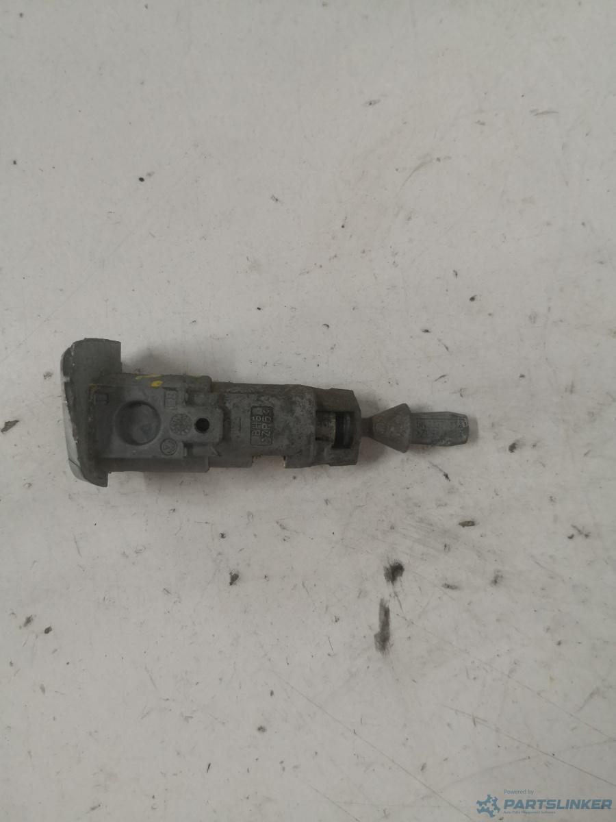 Butuc fara cheie usa stanga fata VOLKSWAGEN GOLF VI (5K1) [ 2008 - 2013 ] OEM 5k0837167a – foto 2