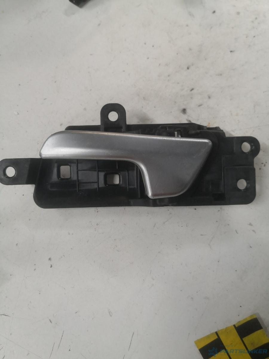 Maner usa interior  stanga fata KIA SPORTAGE (QL, QLE) [ 2015 - > ] OEM 82613f1000
