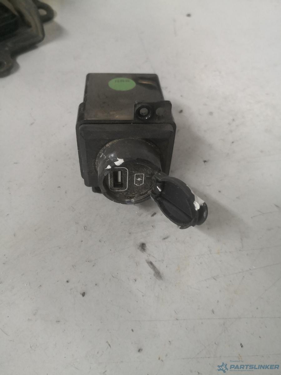 Mufa usb KIA SPORTAGE (QL, QLE) [ 2015 - > ] OEM 96125c5010