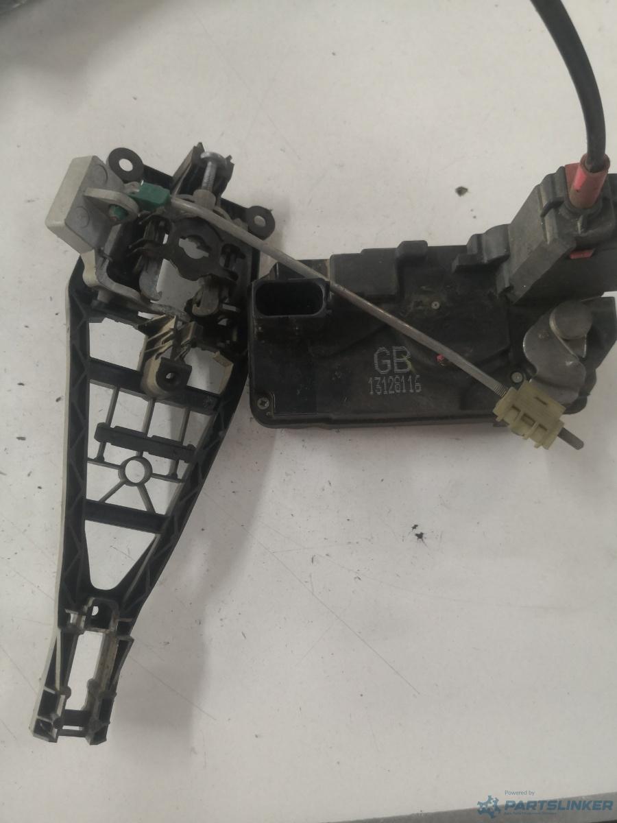 Broasca usa dreapta spate OPEL ZAFIRA B (A05) [ 2005 - 2015 ] OEM 13128116