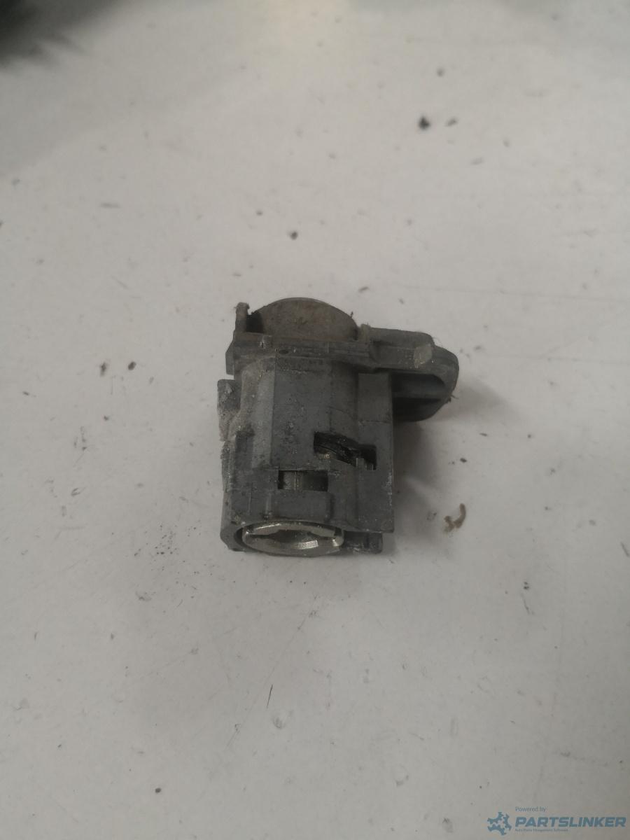 Butuc usa stanga fata OPEL ZAFIRA B Van (A05) [ 2005 - 2015 ] – foto 2