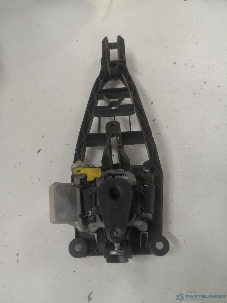 Maner usa interior  stanga fata OPEL ZAFIRA B (A05) [ 2005 - 2015 ] OEM 24463523