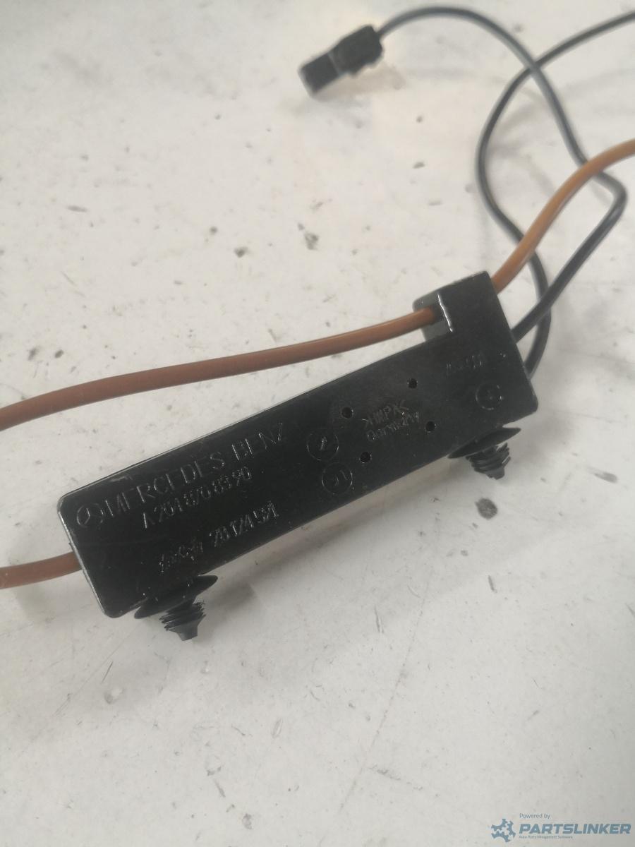 Amplificator antena MERCEDES-BENZ C-CLASS (W204) [ 2007 - 2014 ] OEM A2048708390