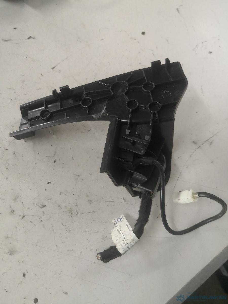USB  MERCEDES-BENZ C-CLASS (W204) [ 2007 - 2014 ] OEM A2128208515 – foto 2