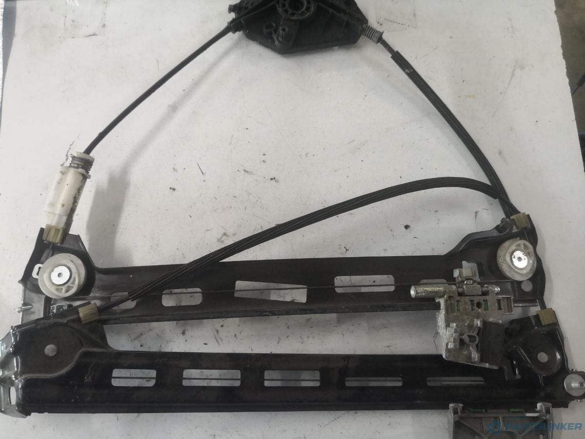 Macara geam electric dreapta fata VOLKSWAGEN PASSAT CC (357) [ 2008 - 2012 ] OEM 962848102