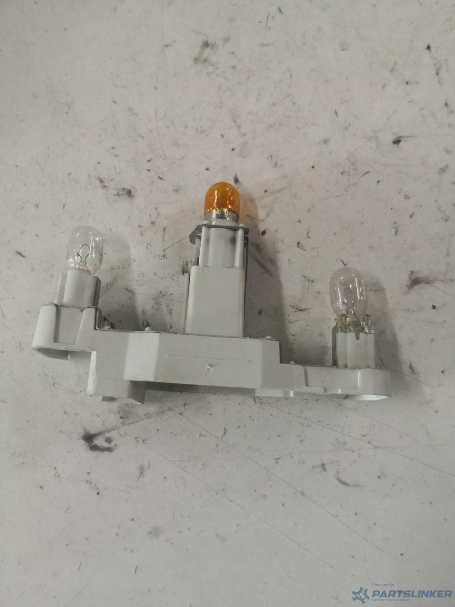 Soclu far / stop dreapta spate VOLKSWAGEN PASSAT CC (357) [ 2008 - 2012 ] OEM 3c8945257