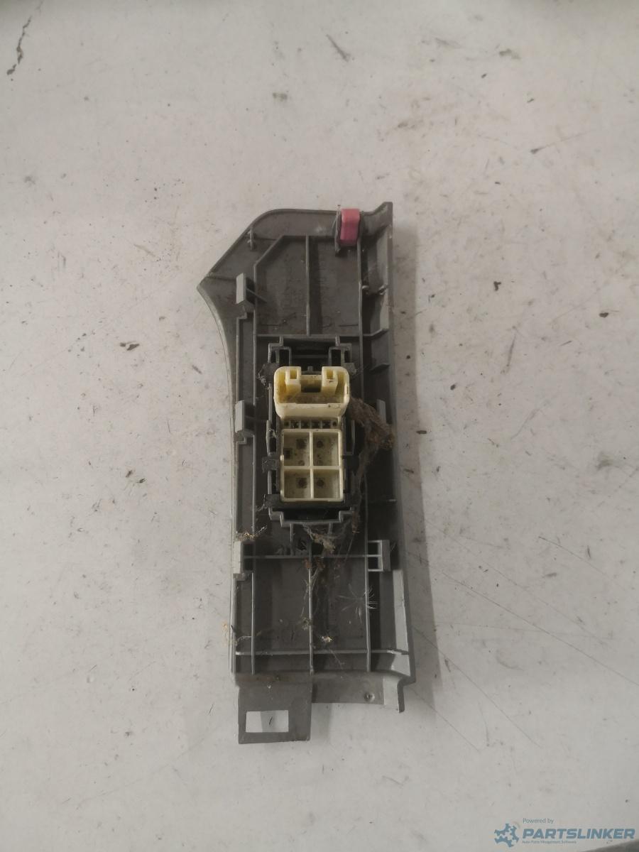 Butoane geamuri electrice dreapta fata TOYOTA YARIS (_P9_) [ 2005 - > ] OEM 742310d090 – foto 2