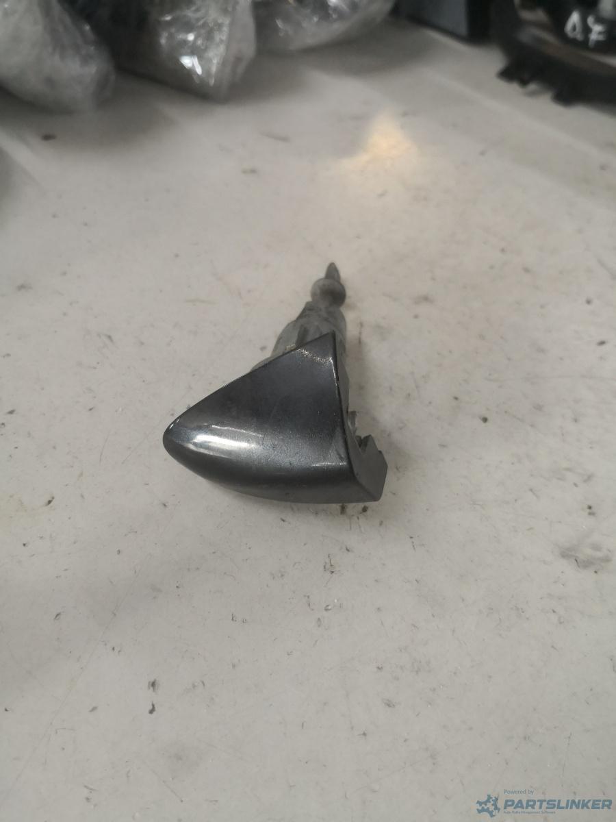 Butuc usa dreapta fata VOLKSWAGEN PASSAT (3C2) [ 2005 - 2010 ] OEM 3c08311618