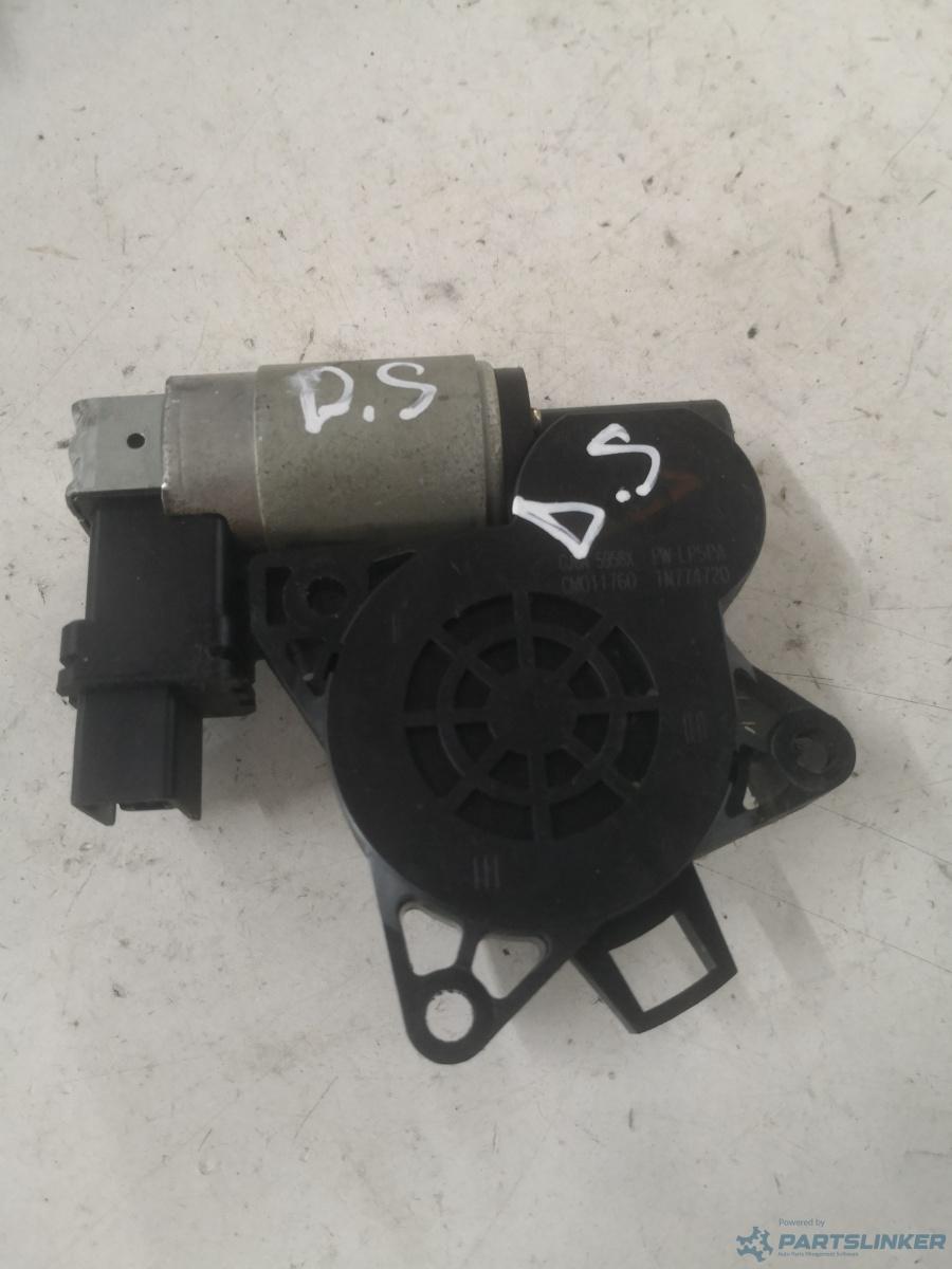 Motoras stergatoare dreapta spate  MAZDA 3> 2005