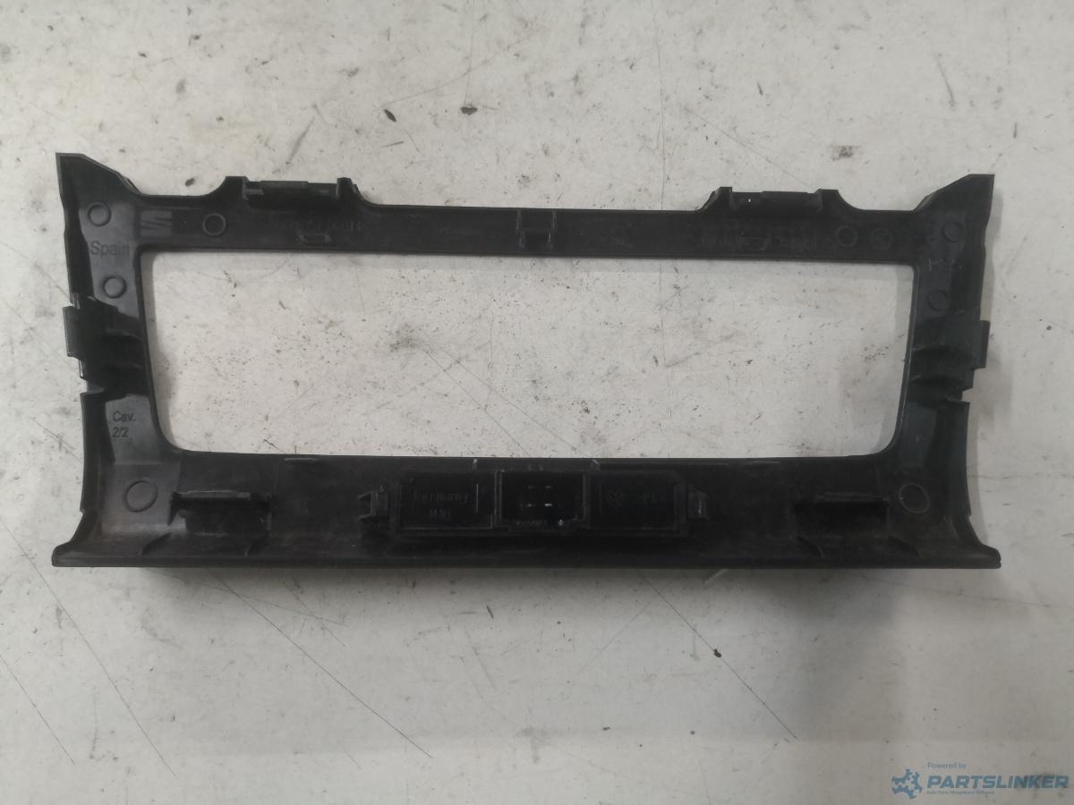 Ornament clima SEAT ARONA (KJ7) [ 2017 - > ] 1.6 SRE (CWVA) 81KW|110HP OEM 6f0857060b – foto 2
