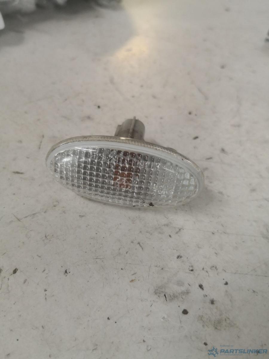 Semnalizare stanga fata MAZDA 3 2005> OEM P2829