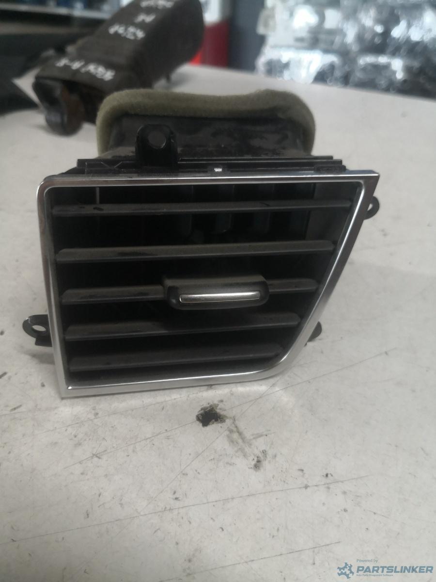 Guri ventilatie dreapta fata AUDI A8 III (4H2, 4H8, 4HC, 4HL) [ 2009 - 2018 ] OEM 4h2820952a