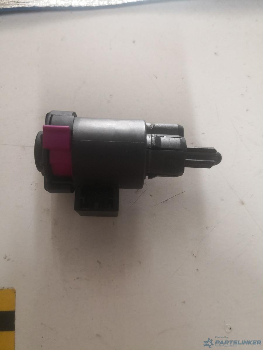 Switch frana AUDI A8 III (4H2, 4H8, 4HC, 4HL) [ 2009 - 2018 ] OEM 4f0945459b