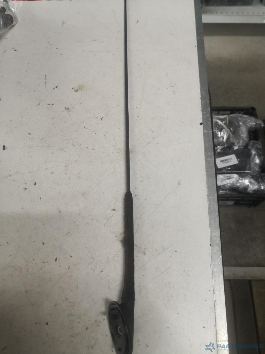 Antena (batul are cauciucul crapat tot) FORD KUGA I 2008 - 2012