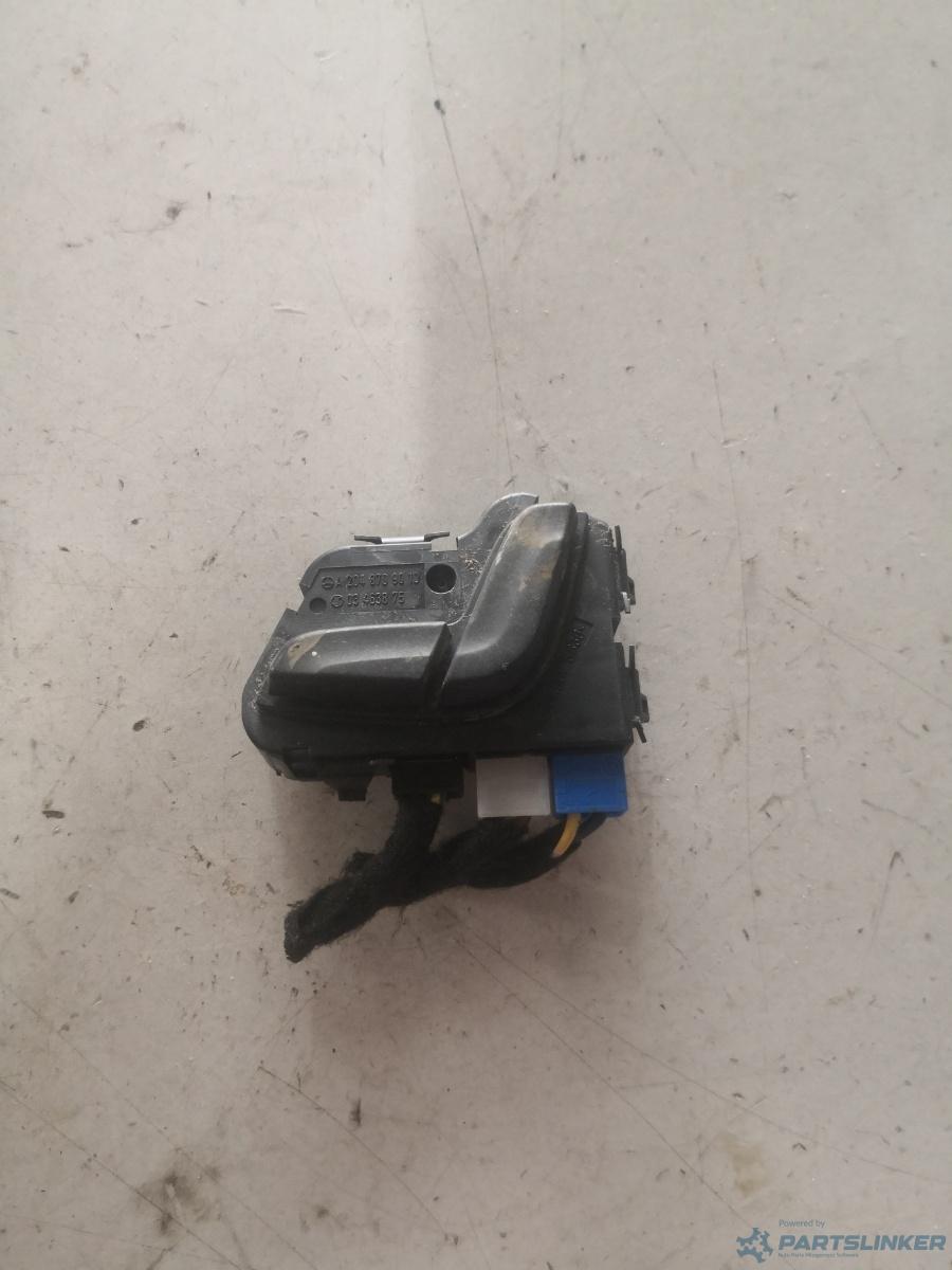 Reglaj scaun dreapta fata MERCEDES-BENZ C-CLASS (W204) [ 2007 - 2014 ] OEM A2048709010