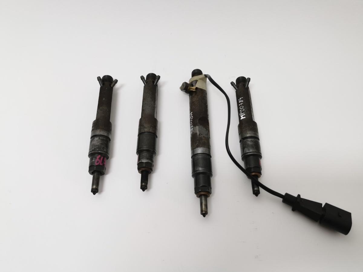 Set injectoare Seat Cordoba (6L2) Berlina 2003 1.9 SDI OEM 028130203F
